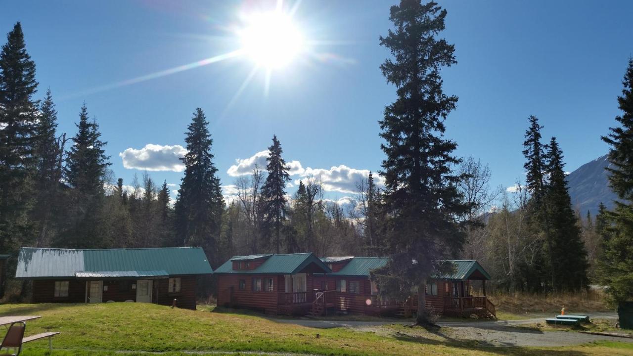 Gwin'S Lodge & Roadhouse Cooper Landing Экстерьер фото